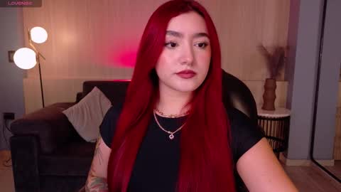 Snapshot of violettcastel chatting on December 22, 7:11 pm Violett Castel online show from December 22, 7:11 pm