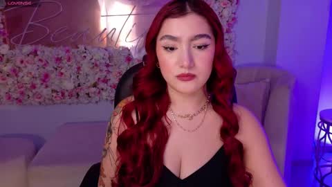 Snapshot of violettcastel chatting on January 13, 6:57 pm Violett Castel online show from January 13, 6:57 pm