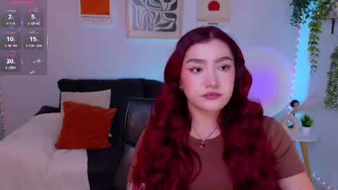Snapshot of violettcastel chatting on June 21, 12:24 am Violett Castel online show from June 21, 12:24 am
