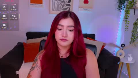 Snapshot of violettcastel chatting on July 25, 12:42 am Violett Castel online show from July 25, 12:42 am