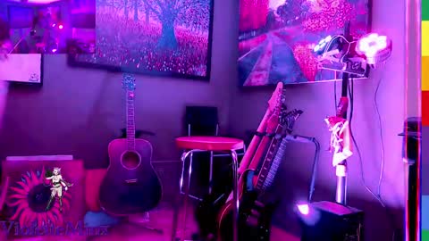 Violette online show from November 3, 11:15 pm