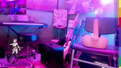 Snapshot of violetteminx chatting on June 18, 4:33 pm Violette online show from June 18, 4:33 pm