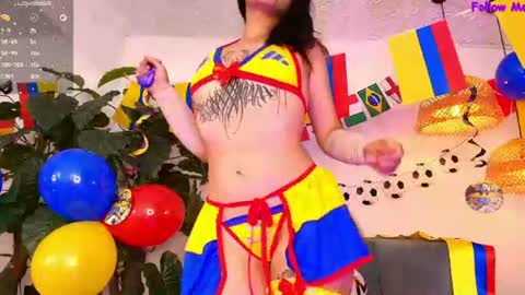Snapshot of violettenoi chatting on June 24, 9:25 pm violettenoi online show from June 24, 9:25 pm
