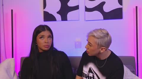 Violet online show from December 10, 5:39 am