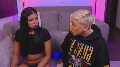 Violet online show from December 14, 2:23 am