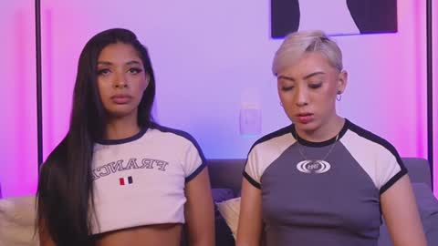 Violet online show from December 17, 3:28 am