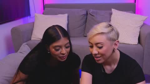 Violet online show from December 23, 2:45 am