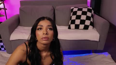 Violet online show from February 17, 6:36 pm