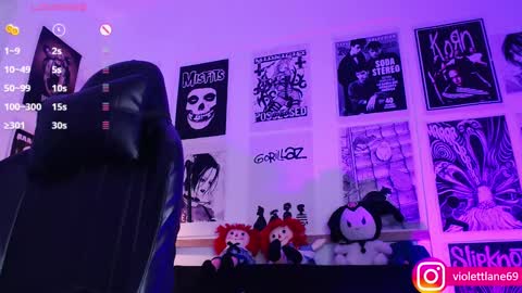 Snapshot of violettlane chatting on January 30, 12:18 am Violeta online show from January 30, 12:18 am