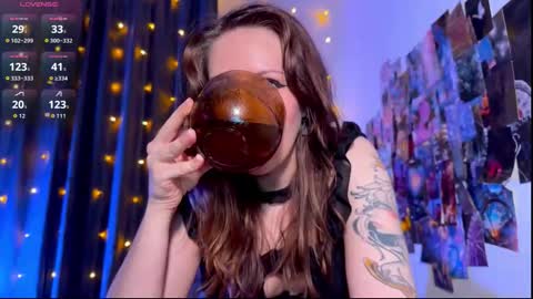 Snapshot of violettmo0n chatting on March 5, 12:50 am Next stream 1522026 400 GMT 3 online show from March 5, 12:50 am