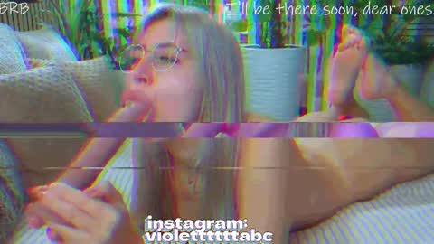 Snapshot of violetttttacb chatting on November 15, 9:11 pm Violetta online show from November 15, 9:11 pm