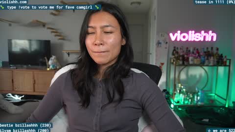 follow me on twitter violishh and ig violishh  online show from January 13, 7:53 pm