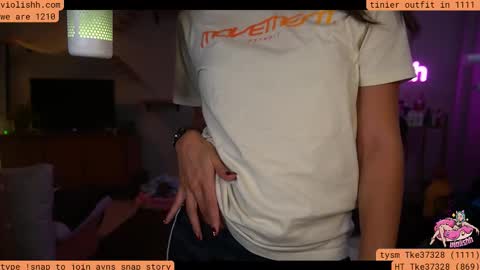 follow me on twitter violishh and ig violishh  online show from November 14, 1:04 am