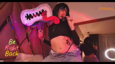 Snapshot of viollettaa_ chatting on November 1, 6:43 pm Violetta online show from November 1, 6:43 pm