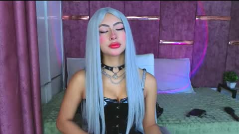 viollettebylyly online show from February 24, 12:47 pm