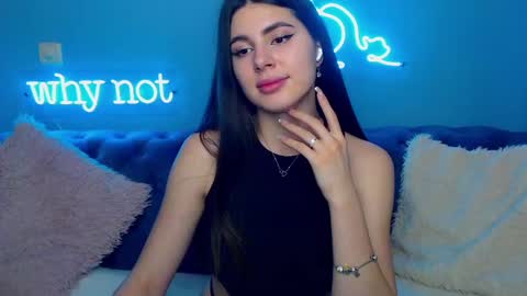 viollinalv online show from February 3, 8:46 am