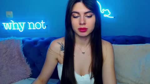 viollinalv online show from February 10, 8:42 am