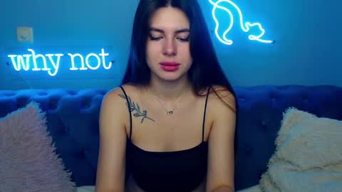 viollinalv online show from November 11, 6:13 am