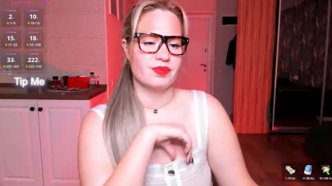  VelvettTime  online show from October 18, 8:26 am