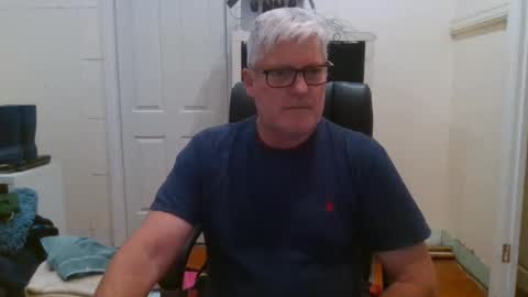 Snapshot of viper654321 chatting on December 10, 7:37 am viper654321 online show from December 10, 7:37 am