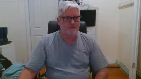 Snapshot of viper654321 chatting on December 16, 8:09 am viper654321 online show from December 16, 8:09 am