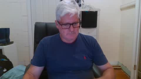 Snapshot of viper654321 chatting on December 28, 7:55 am viper654321 online show from December 28, 7:55 am