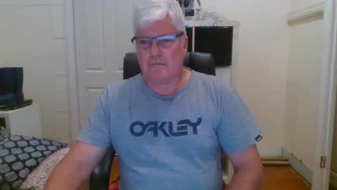 Snapshot of viper654321 chatting on January 5, 8:00 am viper654321 online show from January 5, 8:00 am