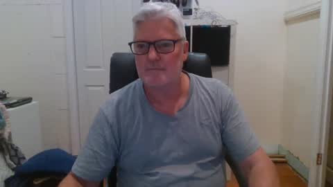 Snapshot of viper654321 chatting on February 11, 8:05 am viper654321 online show from February 11, 8:05 am