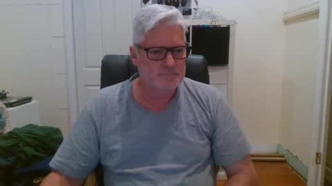 Snapshot of viper654321 chatting on February 12, 7:13 am viper654321 online show from February 12, 7:13 am