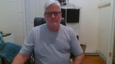 Snapshot of viper654321 chatting on February 23, 8:17 am viper654321 online show from February 23, 8:17 am