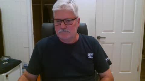 Snapshot of viper654321 chatting on September 18, 7:43 am viper654321 online show from September 18, 7:43 am