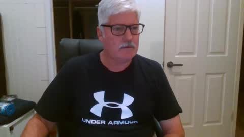 Snapshot of viper654321 chatting on October 12, 7:29 am viper654321 online show from October 12, 7:29 am