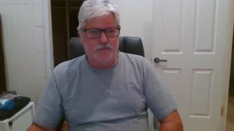 Snapshot of viper654321 chatting on November 13, 8:02 am viper654321 online show from November 13, 8:02 am