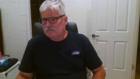 Snapshot of viper654321 chatting on November 18, 7:46 am viper654321 online show from November 18, 7:46 am