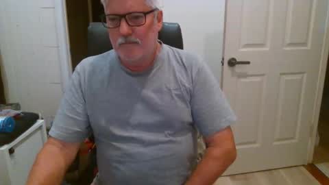 Snapshot of viper654321 chatting on December 2, 7:57 am viper654321 online show from December 2, 7:57 am