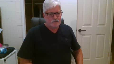 Snapshot of viper654321 chatting on December 14, 7:58 am viper654321 online show from December 14, 7:58 am