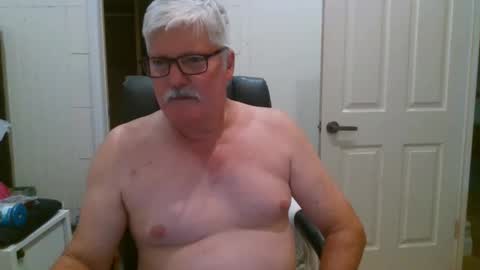 Snapshot of viper654321 chatting on December 19, 3:13 am viper654321 online show from December 19, 3:13 am