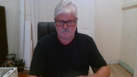 Snapshot of viper654321 chatting on January 8, 7:54 am viper654321 online show from January 8, 7:54 am