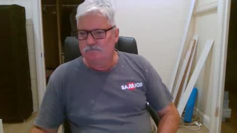 Snapshot of viper654321 chatting on January 12, 7:35 am viper654321 online show from January 12, 7:35 am