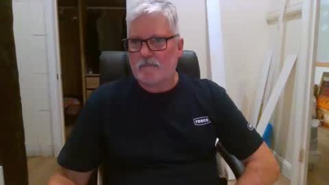 Snapshot of viper654321 chatting on January 16, 7:34 am viper654321 online show from January 16, 7:34 am