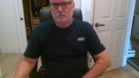 Snapshot of viper654321 chatting on February 15, 11:23 pm viper654321 online show from February 15, 11:23 pm