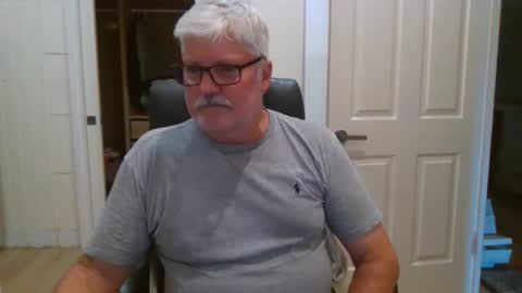 Snapshot of viper654321 chatting on February 22, 8:02 am viper654321 online show from February 22, 8:02 am