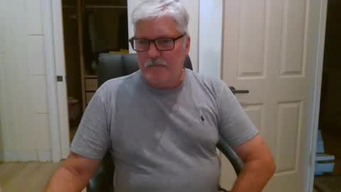 Snapshot of viper654321 chatting on March 1, 7:54 am viper654321 online show from March 1, 7:54 am
