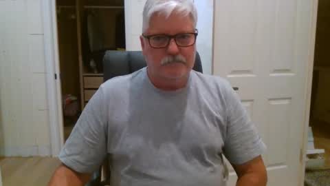 Snapshot of viper654321 chatting on March 22, 8:18 am viper654321 online show from March 22, 8:18 am