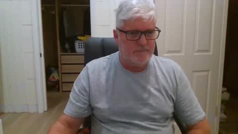 Snapshot of viper654321 chatting on April 6, 7:53 am viper654321 online show from April 6, 7:53 am