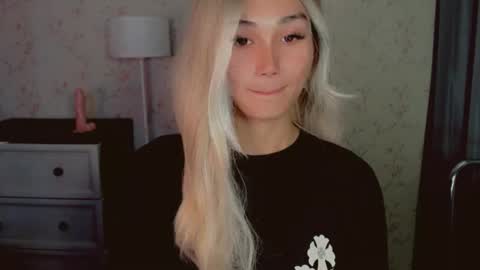 Pearl online show from March 5, 2:07 am