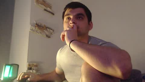 Snapshot of virgil____ chatting on December 4, 6:22 am virgil____ online show from December 4, 6:22 am