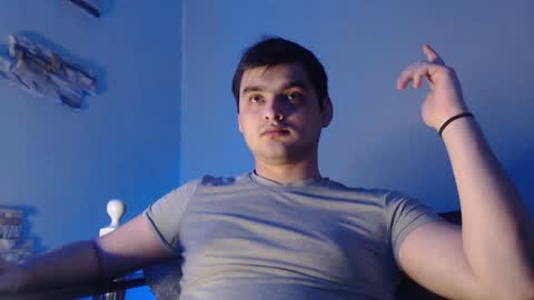 Snapshot of virgil____ chatting on December 6, 7:43 am virgil____ online show from December 6, 7:43 am