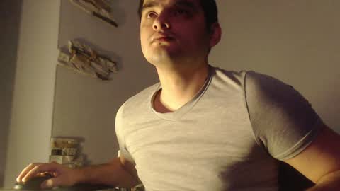 Snapshot of virgil____ chatting on December 6, 11:14 pm virgil____ online show from December 6, 11:14 pm