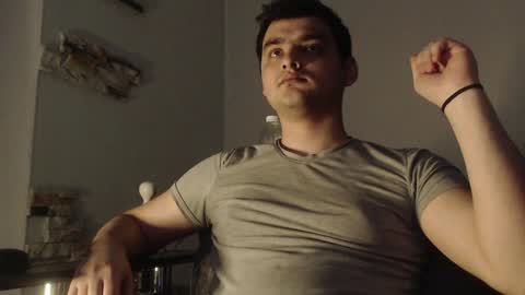 Snapshot of virgil____ chatting on December 8, 3:21 am virgil____ online show from December 8, 3:21 am